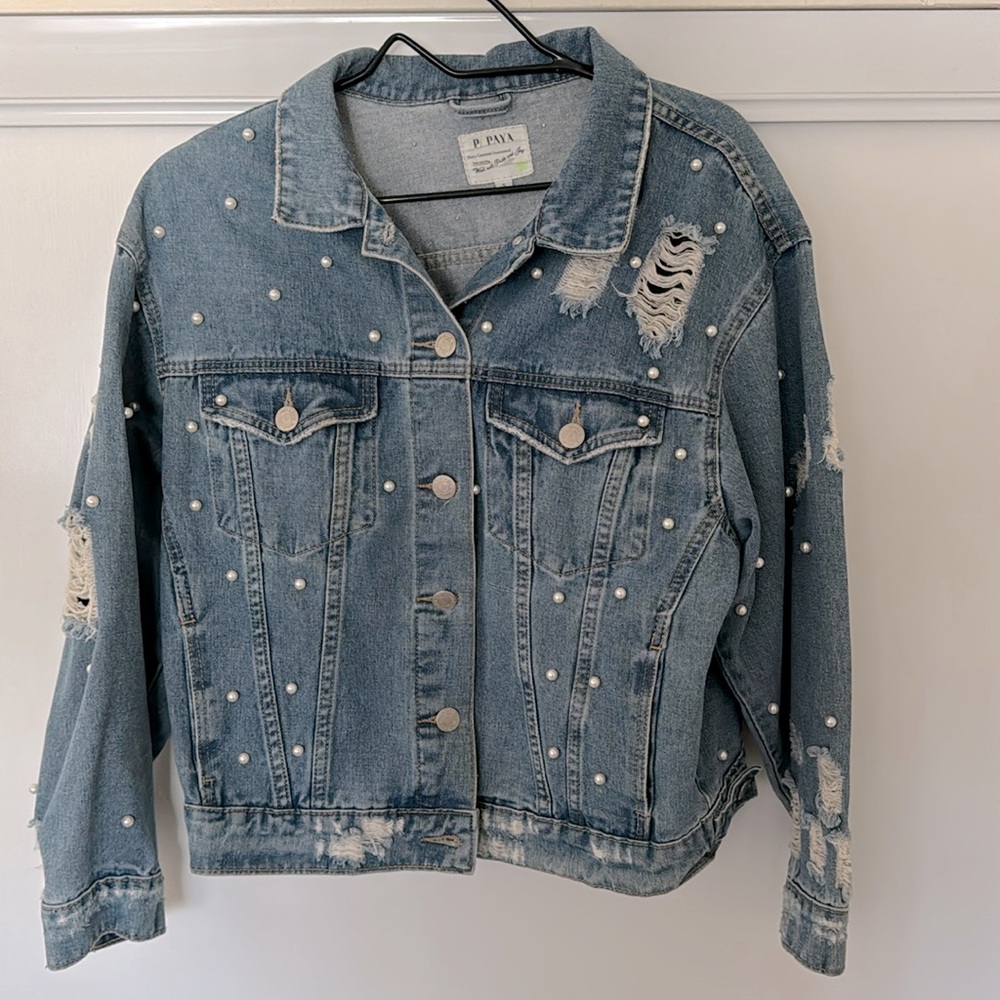 Denim Jacket. Papaya. Small size. Ripped. Pearl design.